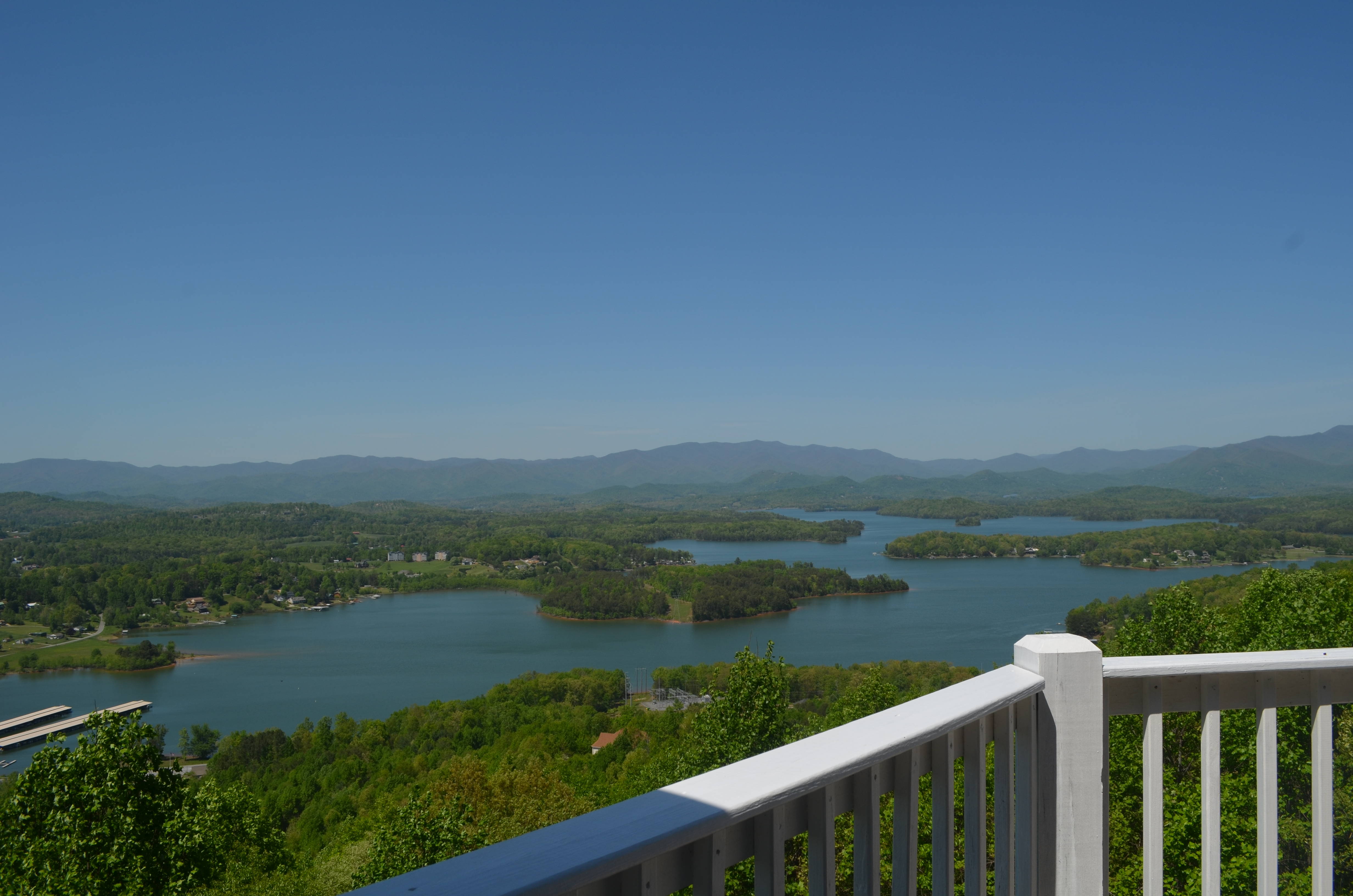 Home For Sale in Hiawassee GA 3153 Blue Ridge Trail 4BR/4.5BA
